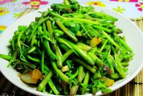 热荐夏季减肥首选芹菜瘦身餐