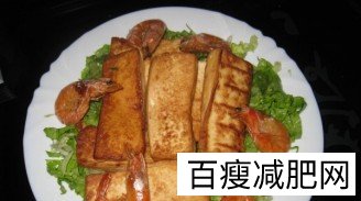 煎豆腐鲜虾的做法